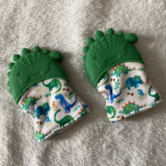 itzy ritzy dinosaur teething mitts - Picture 3 of 6